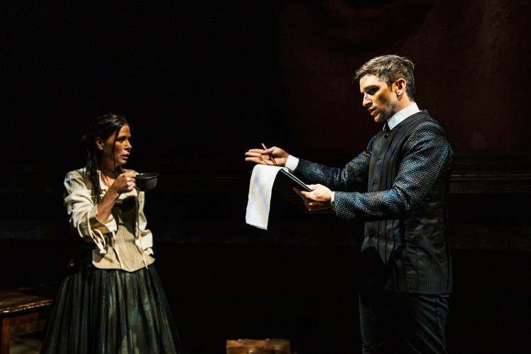 org_img_1566600601_L-16-Maura-Tierney,-Evan-Jonigkeit_retouched